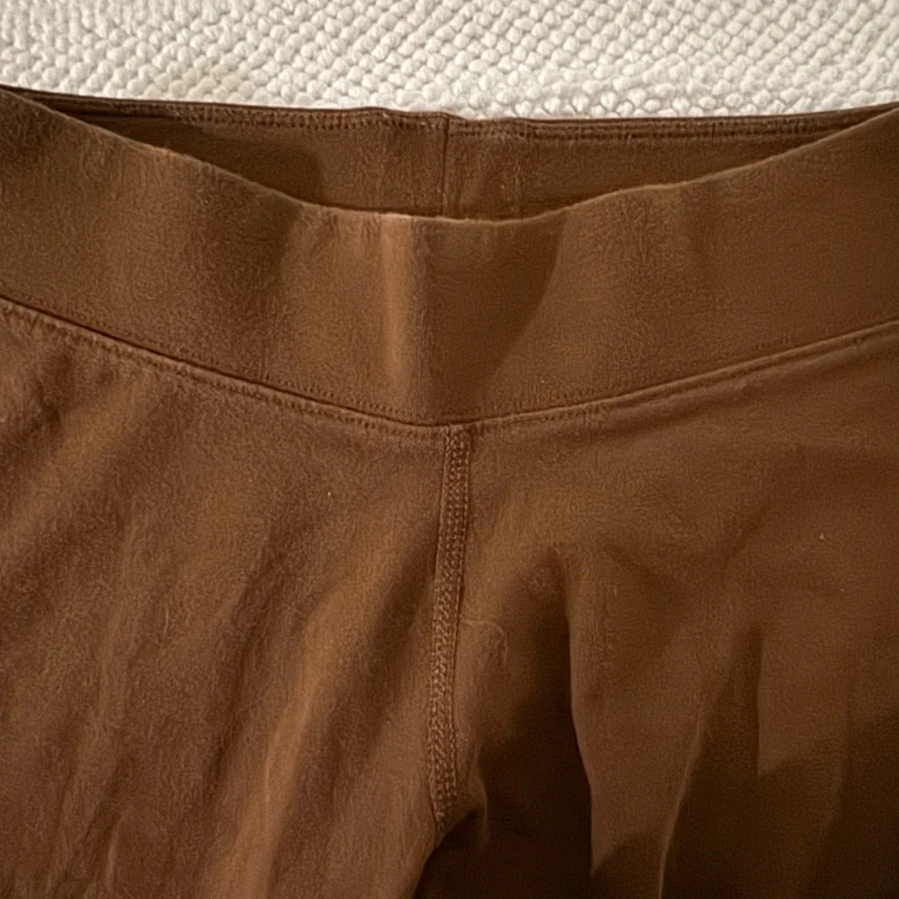 Nike Essentials Dri-FIT Brown Bike Shorts Women’s XS